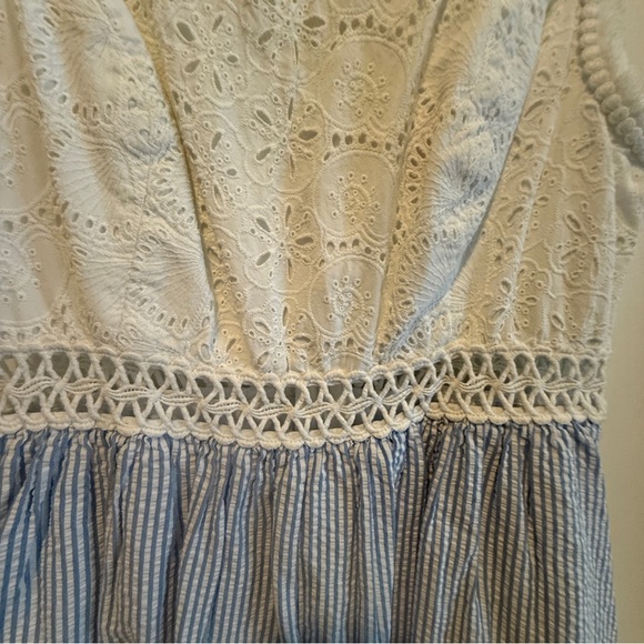 Lilly Pulitzer Eyelet & Seersucker Dress – Size 10 - Picture 2 of 7